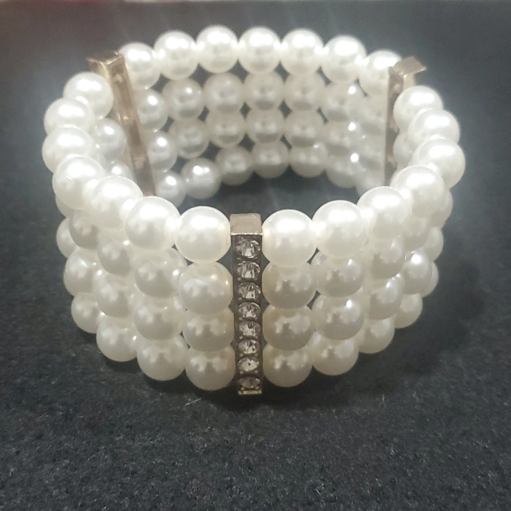 4 strand pearl bracelet